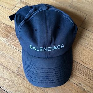 BALENCIAGA cap 100% authentic